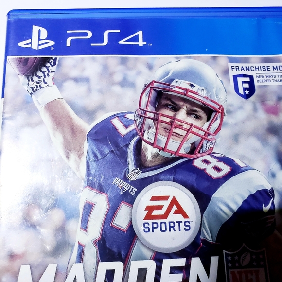 Madden 17 EA Sports NFL Game. PS4 - Picture 2 of 16
